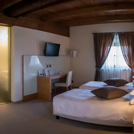 Hotel Relais Rocca Civalieri 4*